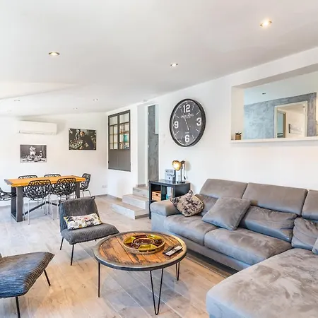 Superbe Appartement Avec Terrasse Sur Les Toits Manosque Exterior photo